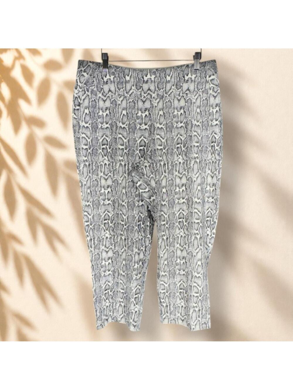 Women With Control Cropped Pants Women L Large Gray Animal Print High Rise